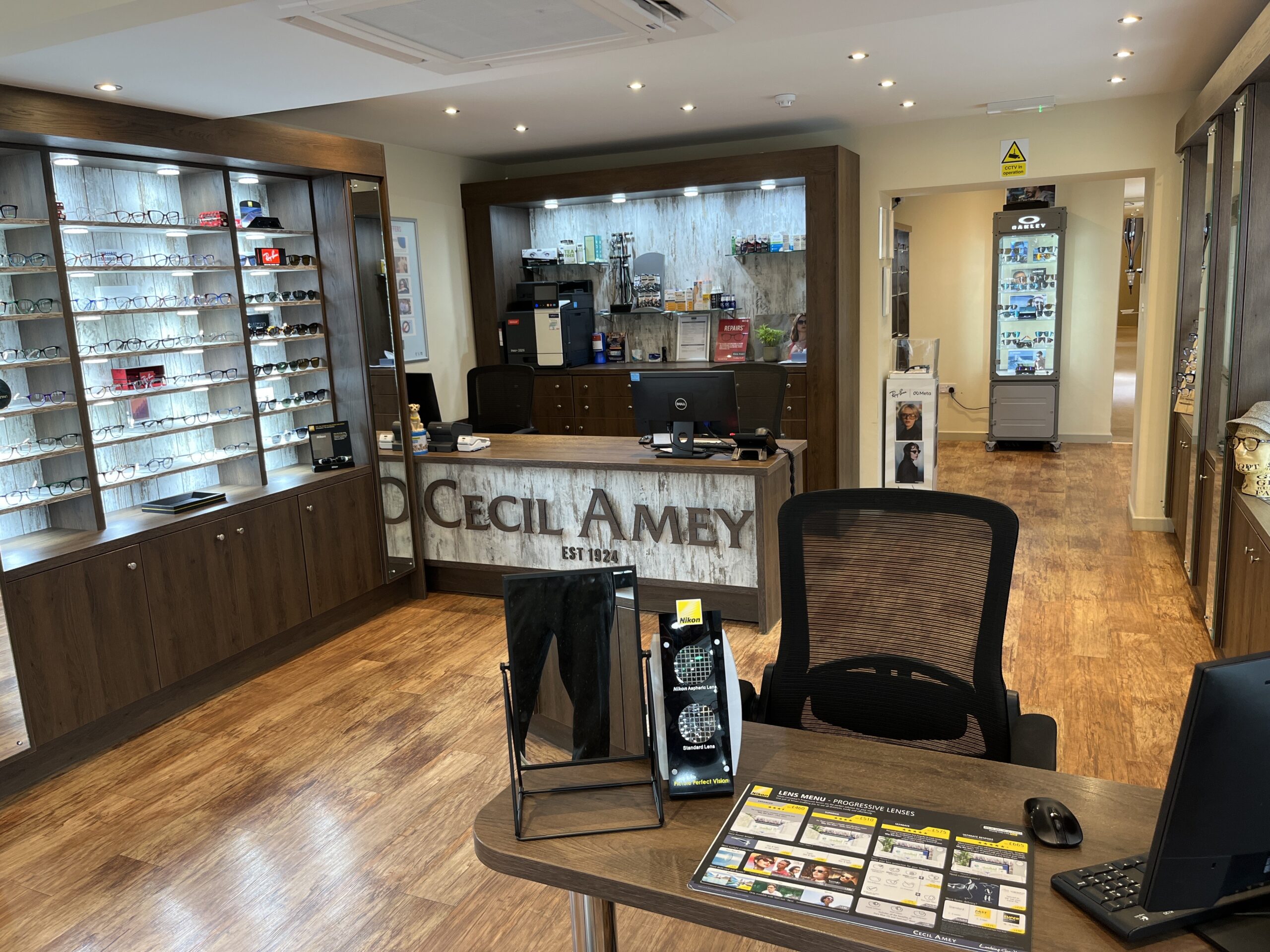 Reception area & Dispensing desk.